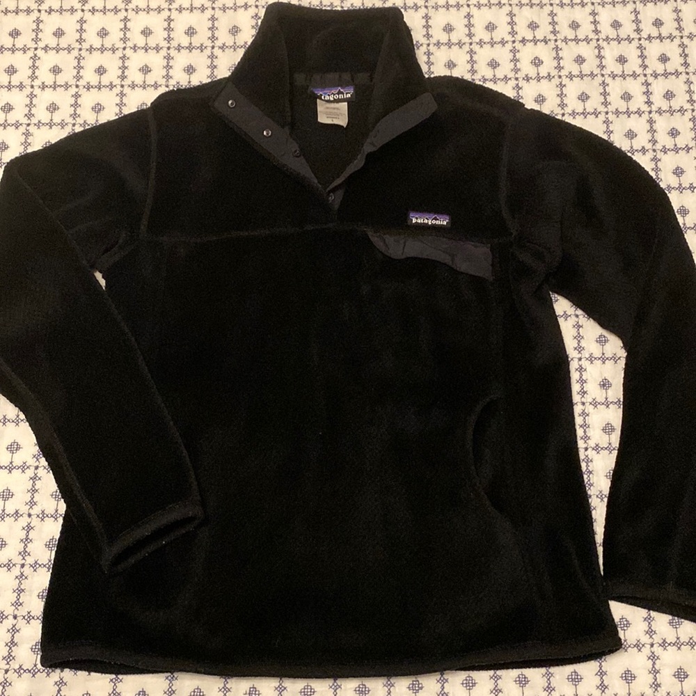 Patagonia black sweatshirt size L